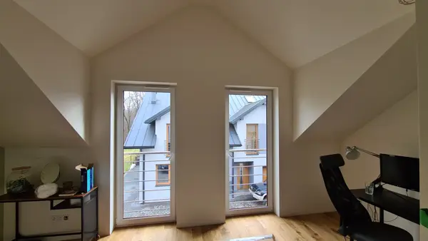 poddasze przed montażem żaluzji