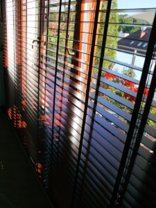 zaluzje drewniane 50mm krakow zwierzyniec 1